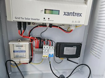 STŘÍDAČ na Fotovoltaiku XANTREX Výkon 5KW - 2