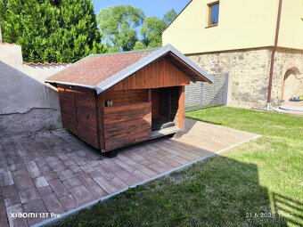 Prodám starší boudu pro většího psa - 2