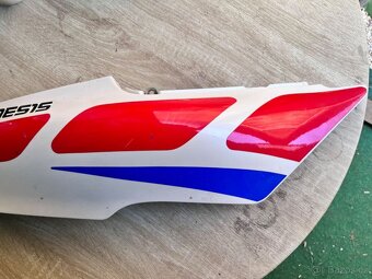 FZR 1000 / 600 boční plast - podsedlový pravý - 2