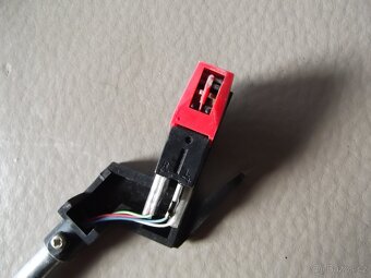 Přenoskove raminko včetně vložky a hrotu. (Gramofon) - 2