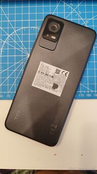 Mobilní telefon TCL 406 3/32 Novy - 2