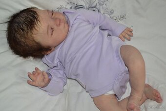 Prodám spící reborn miminko z kitu Venice - 2