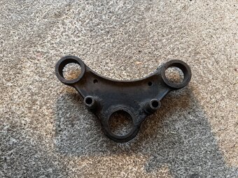 Jawa kyvacka/panelka 250/350 horni bryle Č1 - 2