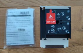 Invertor SCHNEIDER ELECTRIC 0,18 kW - 2