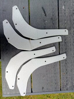 Prodám držadla opěradel předního sedadla Wartburg 353 - 2