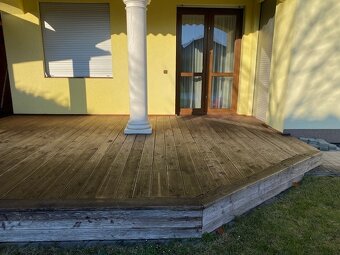 Dřevěná terasová prkna včetně roštu - 2
