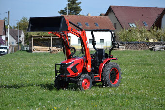Malotraktor TYM 2500 s čelákem, lopatou, palelogramem - 2