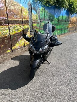 Kawasaki GTR 1400 - 2