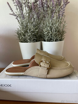 Smetanové celokožené pantofle moles Geox 39 a 39,5 - 2