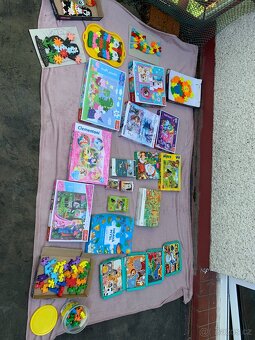 Obří sbírka puzzle (princezny, i dřevěné, Krtek, Disney.. - 2