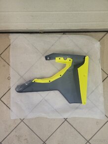 Levé prsíčko na Husqvarna 701 2022 - 2