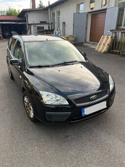 Ford Focus kombi, 2007, benzín, manuál, černá - 2