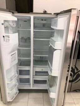 Americká lednice LG s výrobníkem ledu a+++ no frost - 2