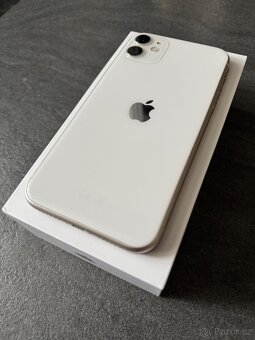 iPhone 11 64 GB Bílý - 2