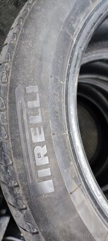 Pirelli 215-55-17 - 2