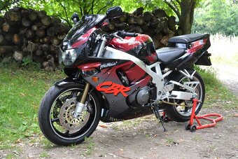 Honda CBR 900RR Fireblade SC28 - 2