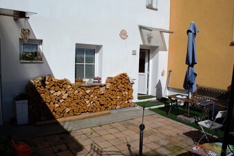 RD, 4+1, 190m2, garáž, Unčín, Krupka - 2