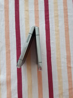 Samsung Z Flip5 8/512GB - 2