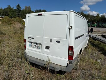 Prodám Ford Transit 2,2Tdci, na díly, motor super - 2