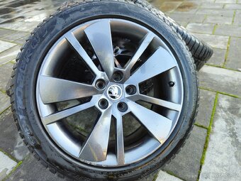Kola Škoda Zenith 18" zimni pneu Pirelli 5mm - 2