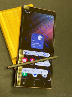 Samsung Galaxy S22 Ultra 128GB Burgundy - 2