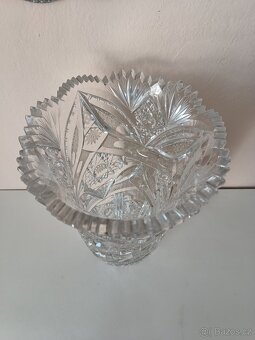 Váza z broušeného skla 30CM - 2