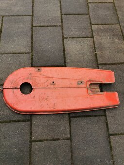 Jawa 50/551 Jawetta, kryt řetězu - 2