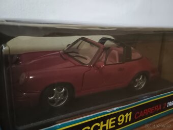 1:18 ANSON - Porsche 911 Carrera 2 Targa (1990) fialová - 2