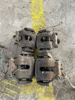 E46 330D 330I brzdiče - 2