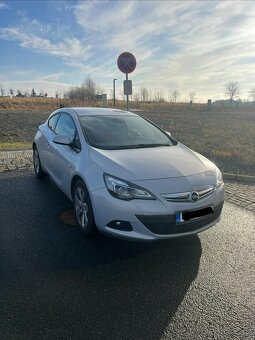 Opel Astra GTC 1.4 Turbo 103 kW - 2
