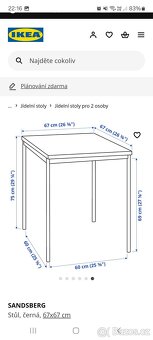 Černý stůl se dvěma židlemi - 2
