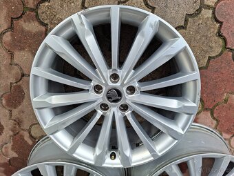 Alu kola 19" Škoda Superb Trinity 5x112 - 2