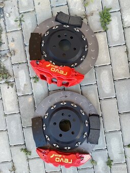 Brzdy revo by alcon 380x32 nové - 2