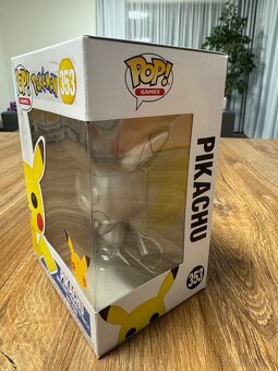 Funko pop Pikachu 353 celebrations Pokemon - 2