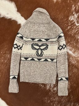 Islandsky vlneny svetr 100% lambswool zn Aritzia - 2