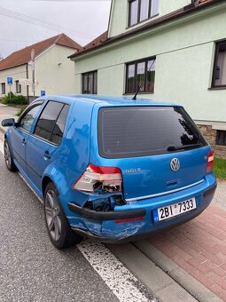 VW GOLF 4 - 2