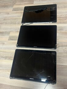 3x LCD Apple MacBook Pro 15” - 2