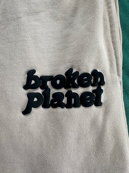 Broken Planet tepláky - Béžové - M - 2
