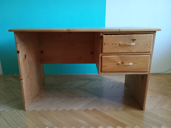 Pracovní stůl dřevěný - 2