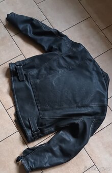Bunda Padana vel.52 - 2