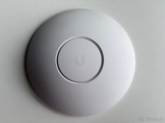 WiFi Access Point Ubiquiti UAP-AC-LR 4 kus - 2