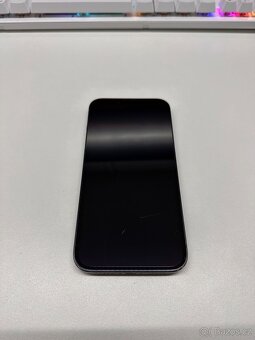 iPhone 13 128 GB tmavě modrý - 2