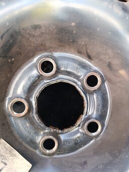 Zimní pneumatiky 165/70/r14 - 2
