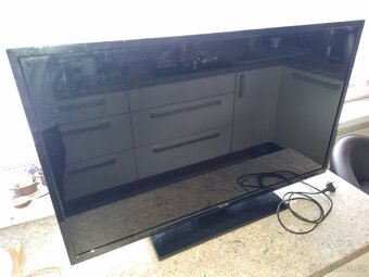 Led TV 80 +smart box - 2