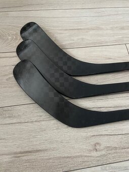 Hokejka CCM Jetspeed FT5 70/85flex levá ZÁRUKA - 2