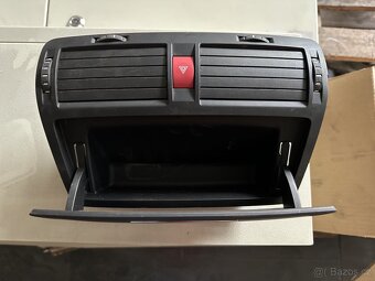 Škoda Octavia RS 2006 panel s výdechy - 2