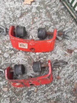 Prodám antivibračni těleso k malotraktorům tera vari - 2