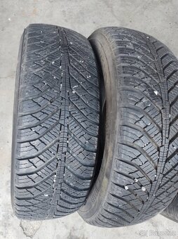 215/65 R15 M+S zimní pneu 2kusy vysoký vzorek 8mm - 2