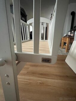 Kolíbka s aretací - 2