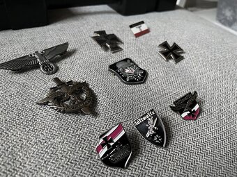 Sběratelské vojenské odznaky - 2